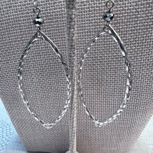 NWT. Silver Earrings